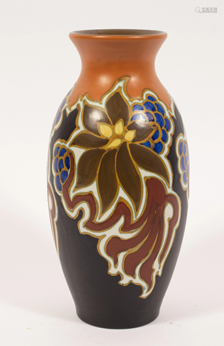 GOUDA HOLLAND NADRO VASE H 10.5