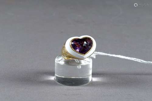 Bague de Dame Contemporaine.