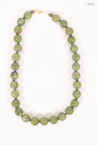 JADE BEAD NECKLACE, CELADON COLOR L 16