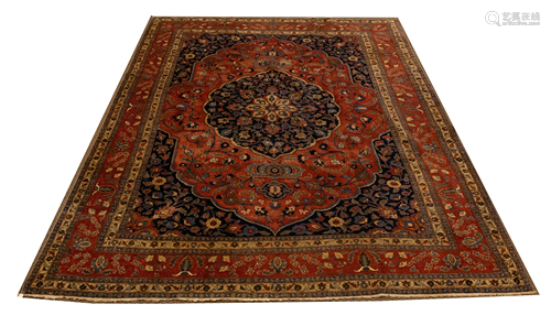 PERSIAN BAKHTIARI HAND WOVEN WOOL RUG C 1930. H 12'5