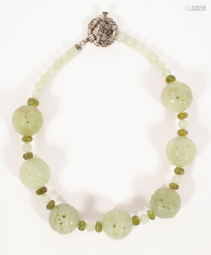 CARVED JADE BEAD NECKLACE L 16