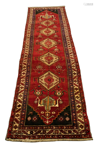 PERSIAN SHIRVAN HAND WOVEN WOOL RUNNER, W 3' 8