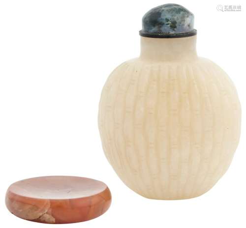 A Chinese White Jade Snuff Bottle; Together with a Chinese Agate Snuff Dish