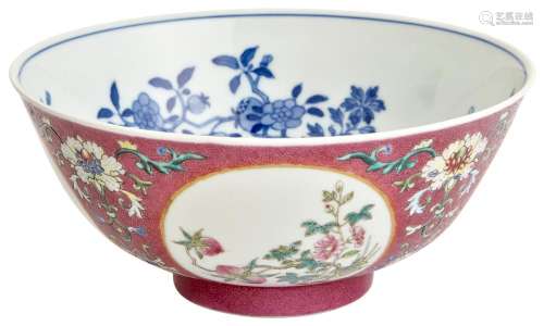 A Fine Chinese Imperial 'Sgraffiato' Enameled Porcelain Medallion Bowl