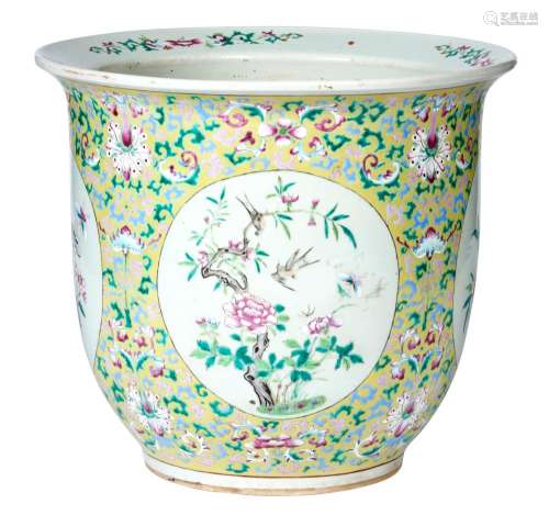 A Chinese Famille Rose Enameled Porcelain Jardiniere
