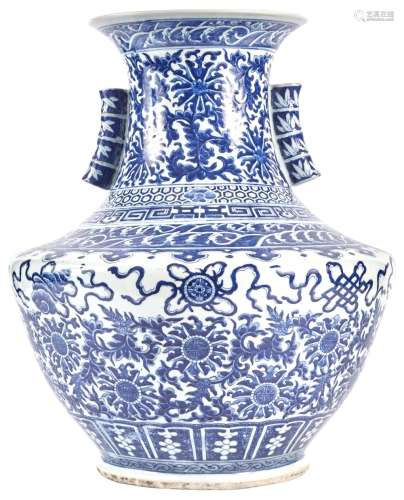 A Large Chinese Blue and White Porcelain Hu Vase