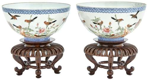 A Pair of Chinese Famille Rose Enameled Porcelain Bowls