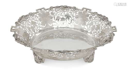 A pierced silver dish, Sheffield, c.1962, Poston Products Ltd., of shaped, round form with flat base