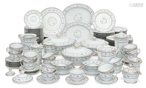 An extensive Limoges Artois bleu pattern part tea and coffee service, 20th Century, comprising a