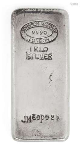 A 1kg 999 silver bar, numbered JM69092A and stamped Johnson Matthey, London, 999.0, dimensions 11.