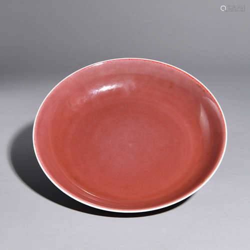 A RED GLAZE PLATE