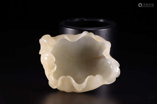 CHINESE WHITE JADE LOTUS BRUSH WASHER