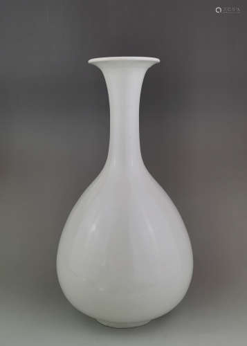 Chinese Ding Wave Porcelain Spring Bottle