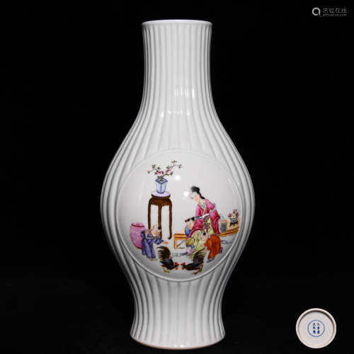 Chinese Famille Rose Porcelain Ladies Bottle