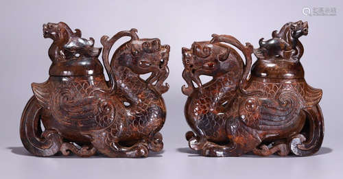 PAIR OF ANTIQUE JADE BEAST ORNAMENT