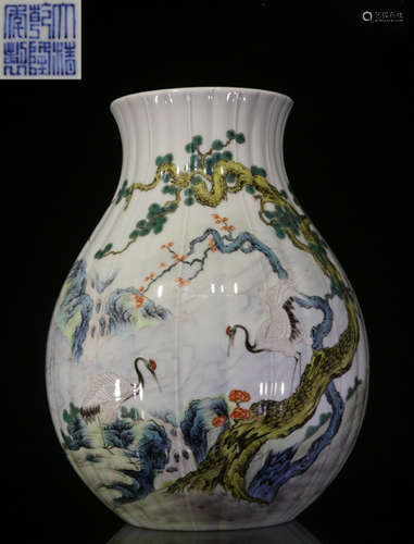 DAQINGQIANLONGNIANZHI MARK FAMILLE ROSE GLAZE VASE