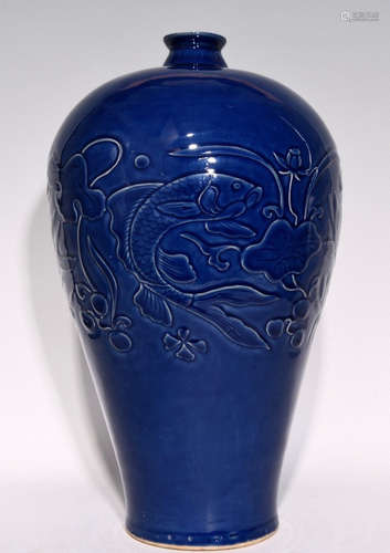 BLUE GLAZE VASE CARVED WITH FISH PATTERN