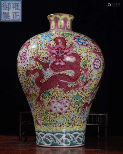 YONGZHENGNIANZHI MARK FAMILLE ROSE GLAZE VASE