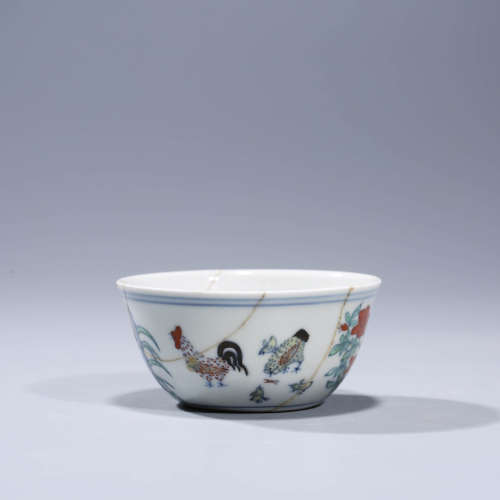 A DOUCAI ROOSTER PORCELAIN CUP WITH DA MING CHENG HUA NIAN ZHI MARK