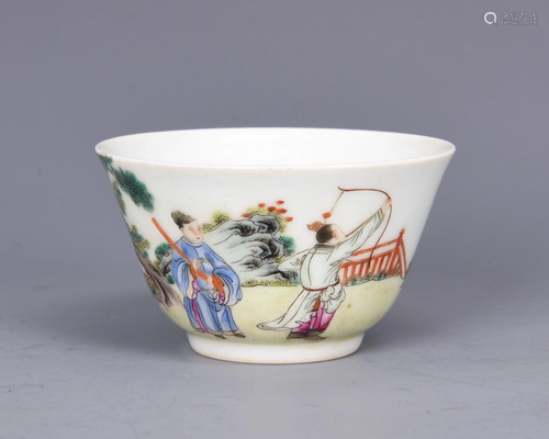 A FAMILLE ROSE FIGURE PORCELAIN CUP