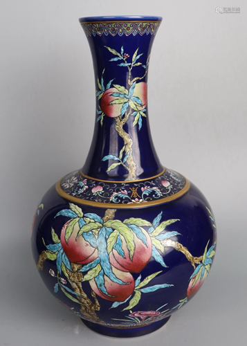 A BLUE GLAZED FLOWER PORCELAIN VASE