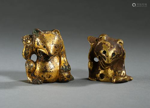 A PAIR OF GILDING COPPER BEARS