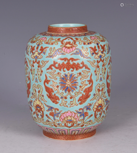 A TURQUOISE GROUND FLOWER PORCELAIN JAR