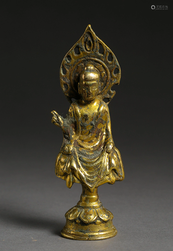 A GILDING COPPER SAKYAMUNI STATUE