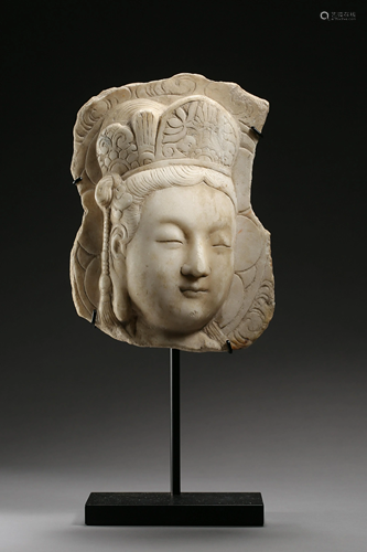 A WHITE JADE BODHISATTVA HEAD STATUE