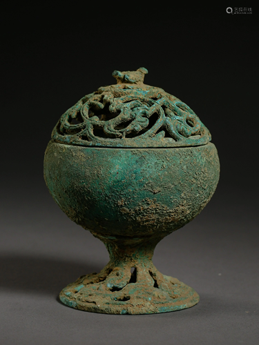 AN ARCHAIC BRONZE INCENSE BURNER