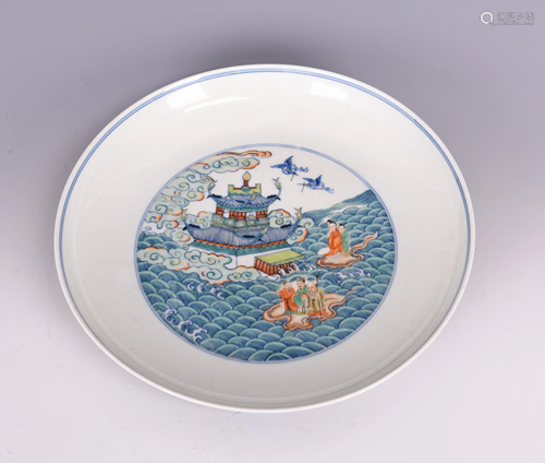 A DOUCAI PORCELAIN PLATE