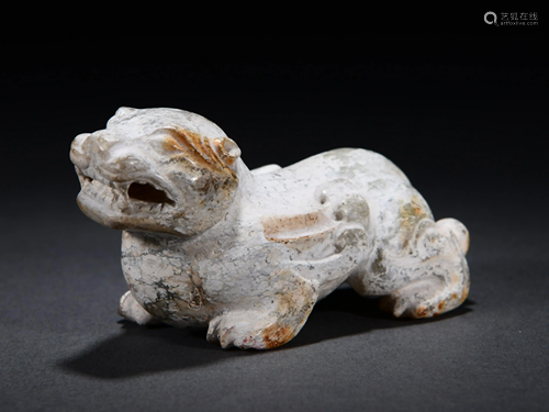 A JADE TIGER ORNAMENT