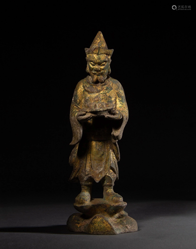 A GILDING BRONZE FIGURE STATUE