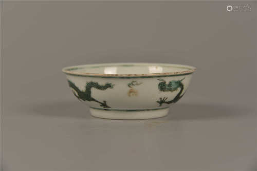 Assiette en porcelaine  Epoque Jiaqing 嘉庆绿龙盘