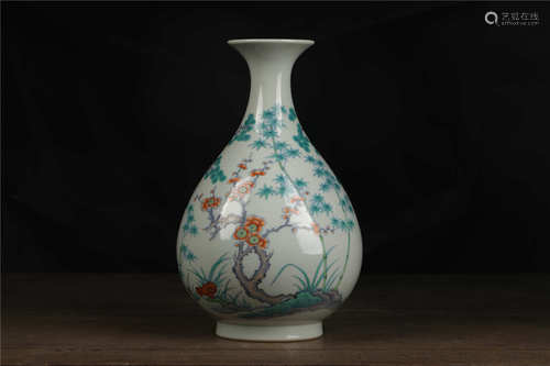 Vase porcelaine Doucai 斗彩玉壶春瓶