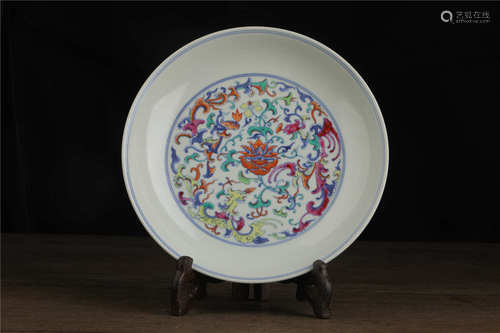 Plat en porcelaine émaux Doucai 斗彩凤盘