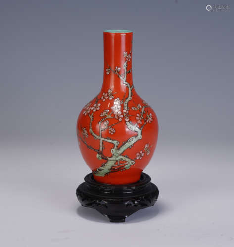 A CHINESE CORAL RED INKCOLOR FLOWERS PORCELAIN VIEWS VASE