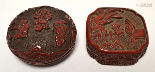 中國-明代 (1368 - 1644) 紅漆雕小盒兩件，一件是圓形，另一件是方...