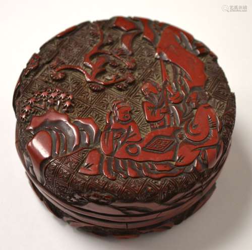 中国-明代 (1368 - 1644) 雕红漆圆盒，饰二文人在悬崖下下棋，第三...