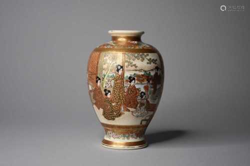 A Japanese satsuma vase, Kinkozan