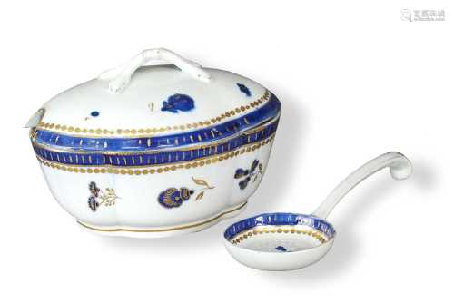 Caughley 'Dresden Flowers' dessert tureen, cover and ladle