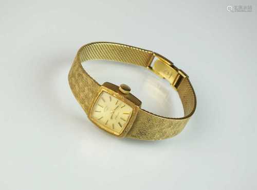 A lady's 9ct gold Rotary bracelet wristwatch