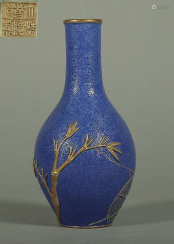 BLUE GLAZE FLOWER PATTERN VASE