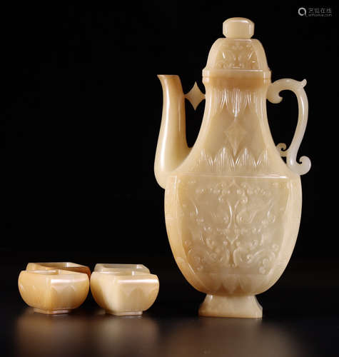 SET OF HETIAN JADE POT&CUPS