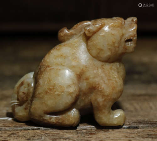 ANTIQUE JADE BEAST SHAPE PENDANT