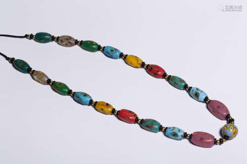 CHINESE QING DYNASTY COLORED GLAZE NECKLACE