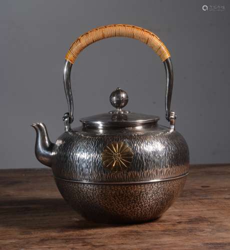 CHINESE SILVER POT WITH HANDLE