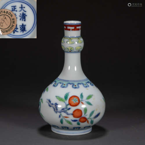 CHINESE QING DYNASTY FAMILLE ROSE VASE