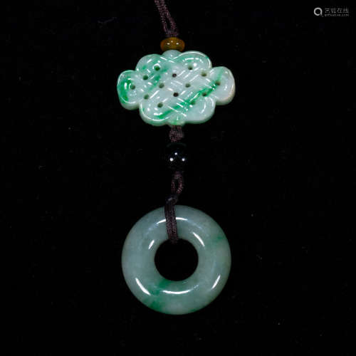 CHINESE QING DYNASTY JADE PENDANT