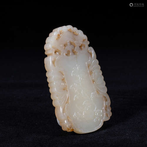 CHINESE QING DYNASTY JADE PLATE